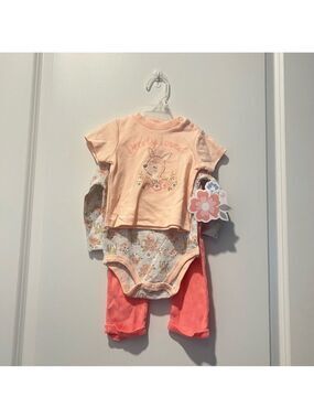 NWT Deerly Loved 3 piece pink, peach and grey matching set 3-6 months